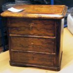 218 6005 CHEST OF DRAWERS